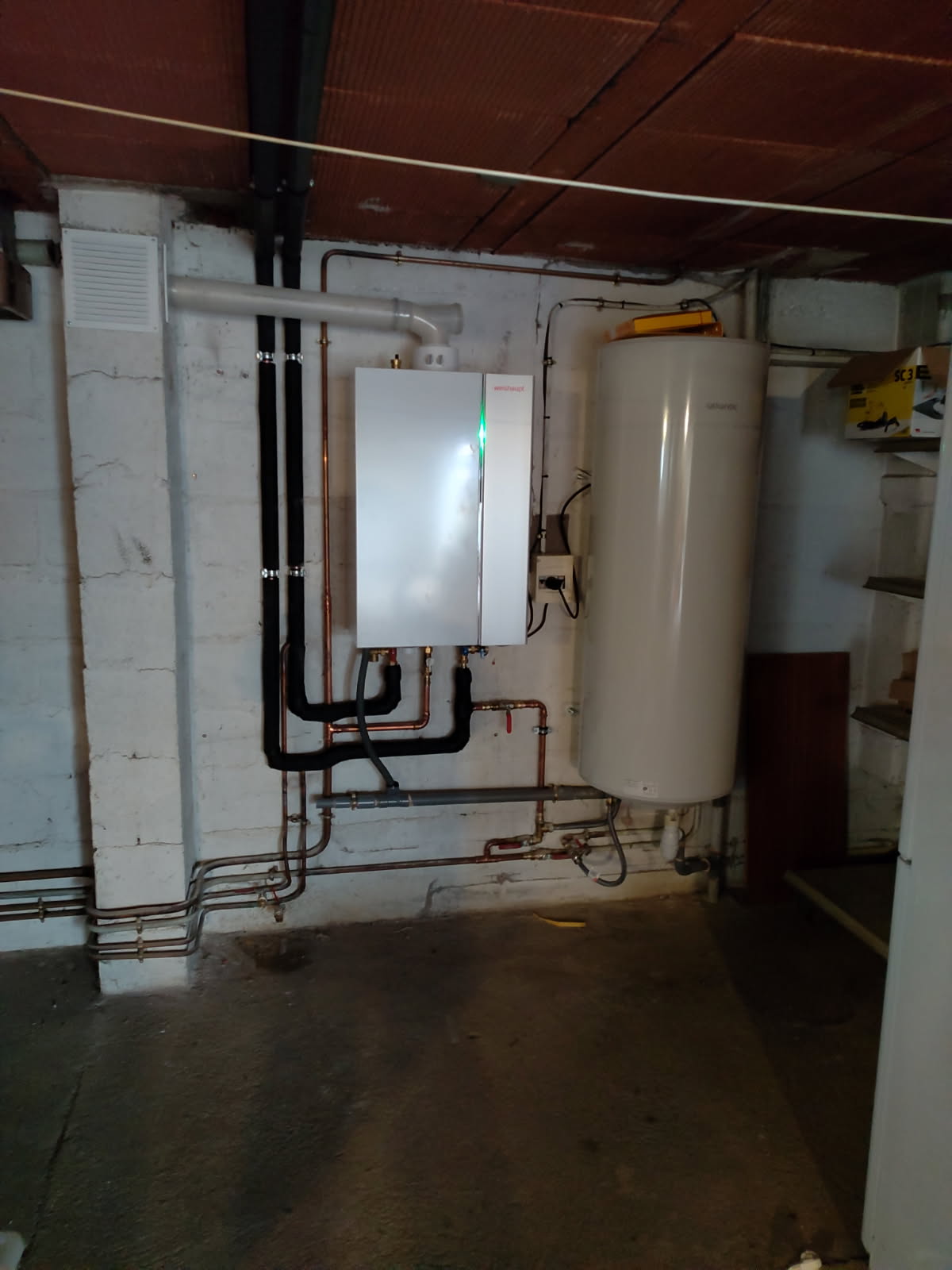 Raccordement et calorifugeage du réseau de chauffage